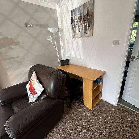 Hinckley Home Sleeps 5 Complete House Leicester Exterior foto